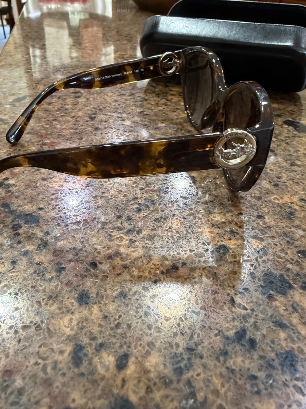 Coach sunglasses - Picture 2 of 4